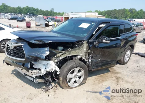 2022 Toyota Highlander Le z USA, uszkodzony, nr VIN 5TDZZRAH8NS556485